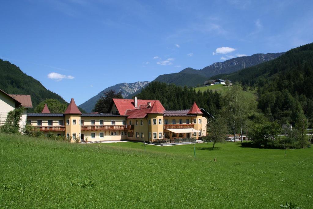 Hotel Waldesruh Гестлинг-на-Ибсе Экстерьер фото